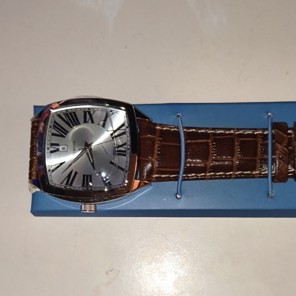 Men's Classic Leather Strap Watch